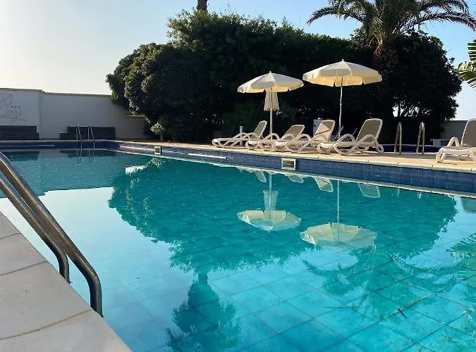 Bluebay Aparthotel